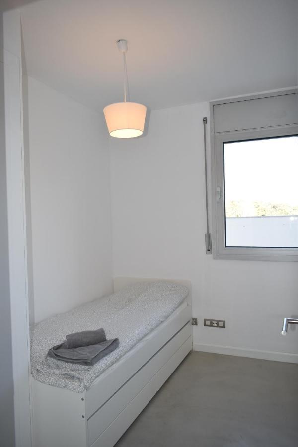 Magnificent Apartment Close To The Beach 圣阿德里安-德贝索斯 外观 照片